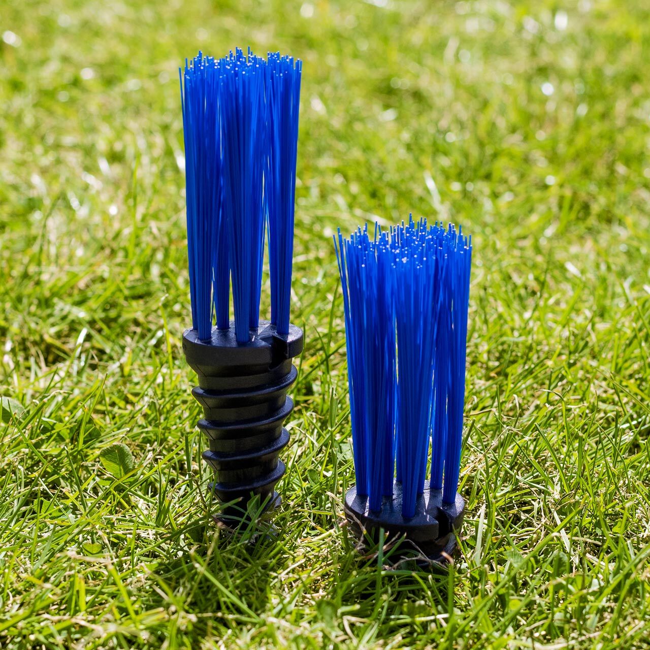Cazna Grass Marking Tufts/ Carrots - Pack of 25