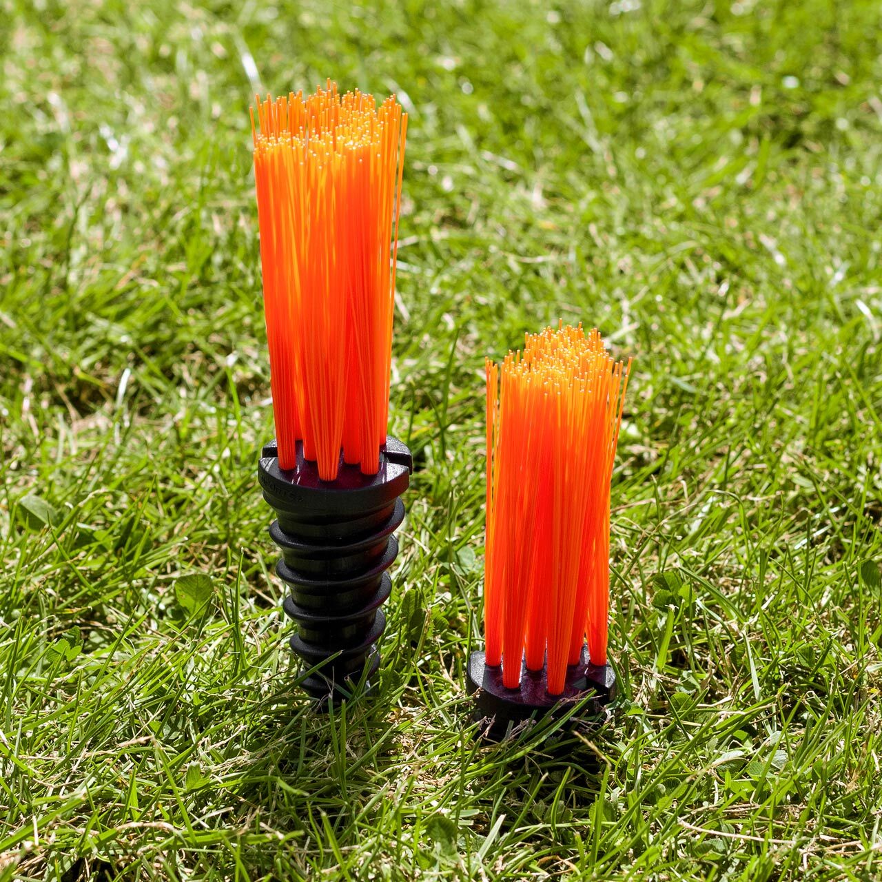 Cazna Grass Marking Tufts/ Carrots - Pack of 25