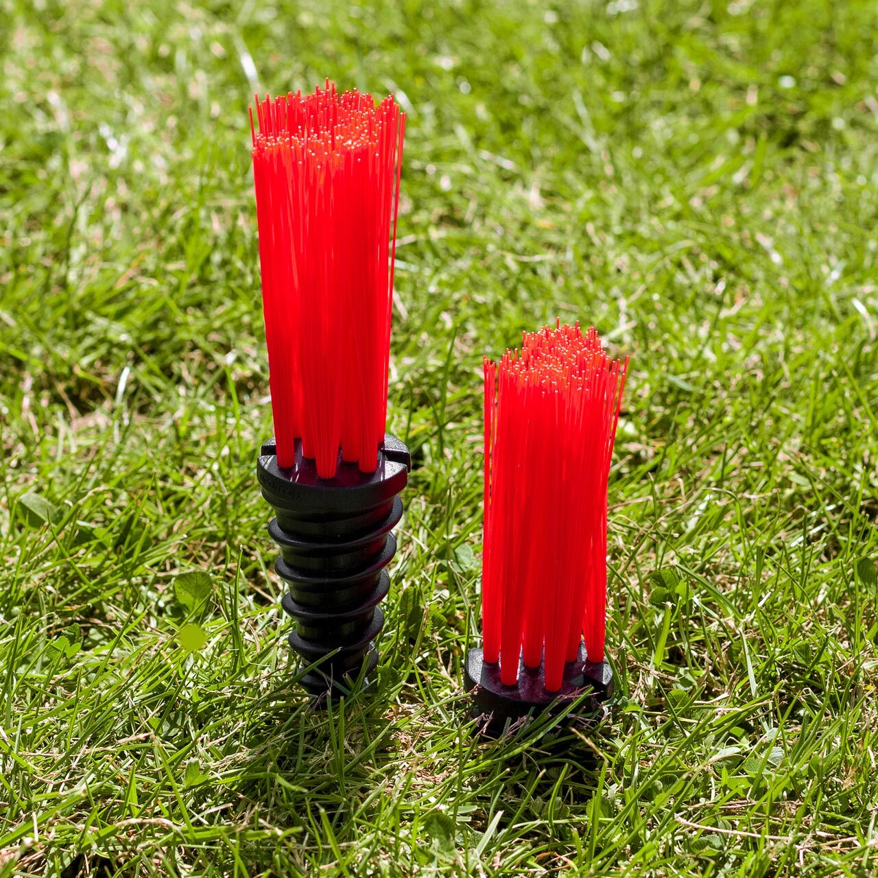 Cazna Grass Marking Tufts/ Carrots - Pack of 25