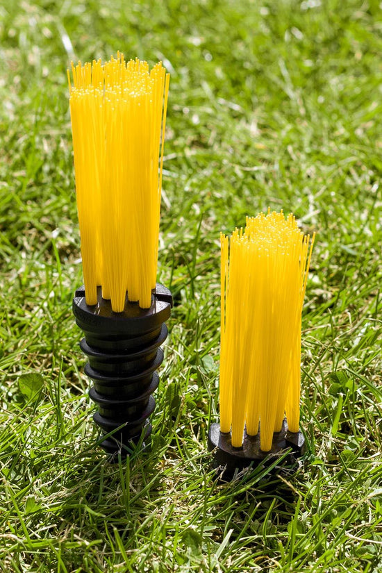 Cazna Grass Marking Tufts/ Carrots - Pack of 25